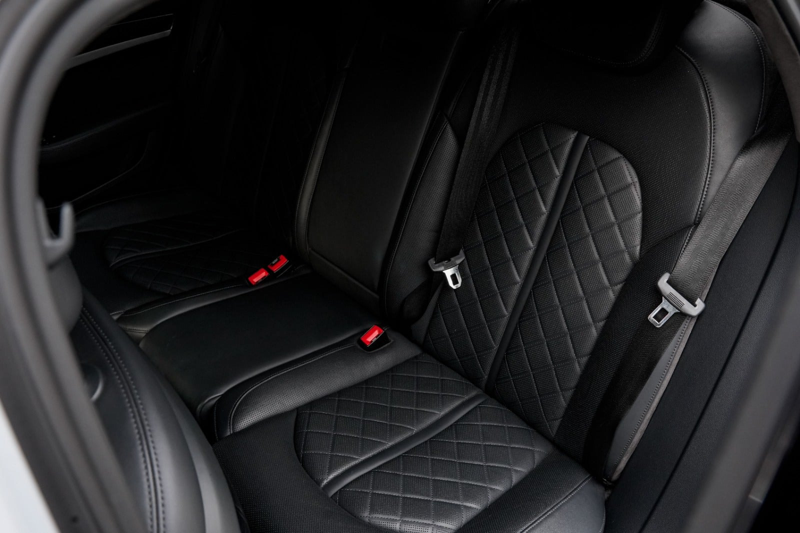 Gul Audi S8 fra 2016