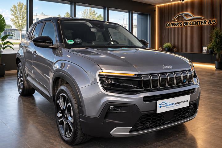 undefined Jeep Avenger fra 2023 set udefra