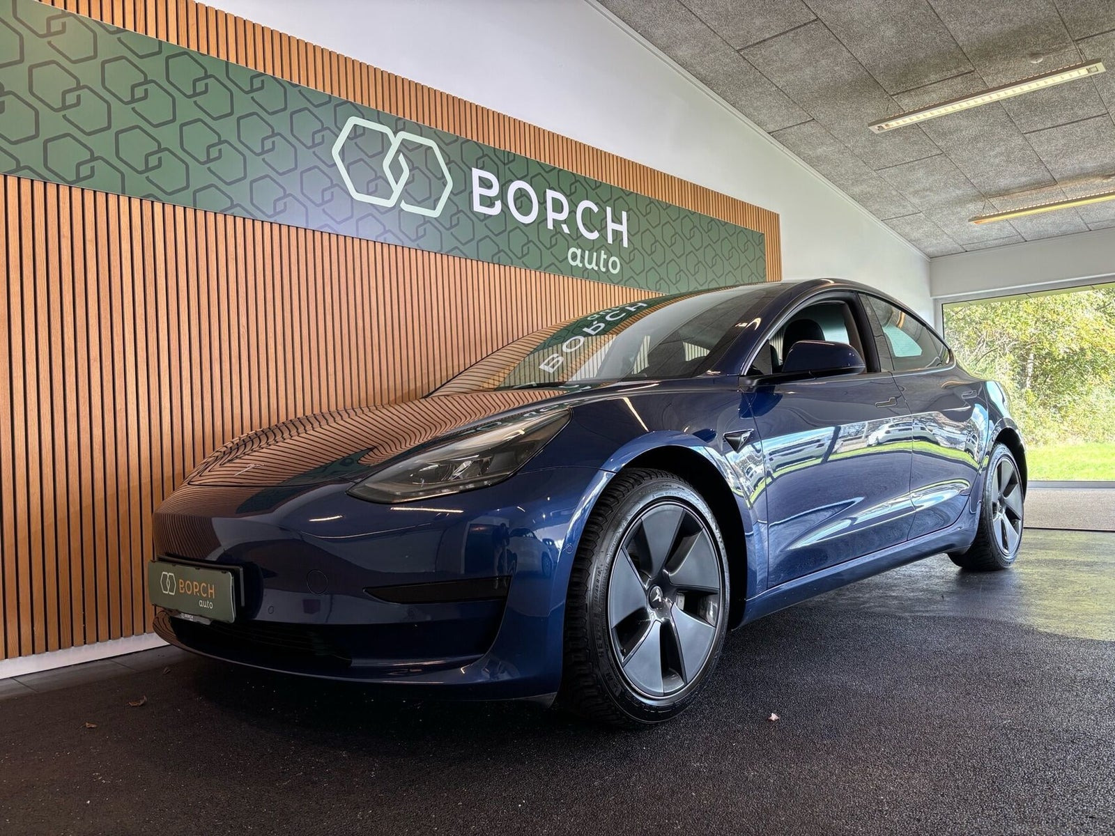 Tesla Model 3 RWD
