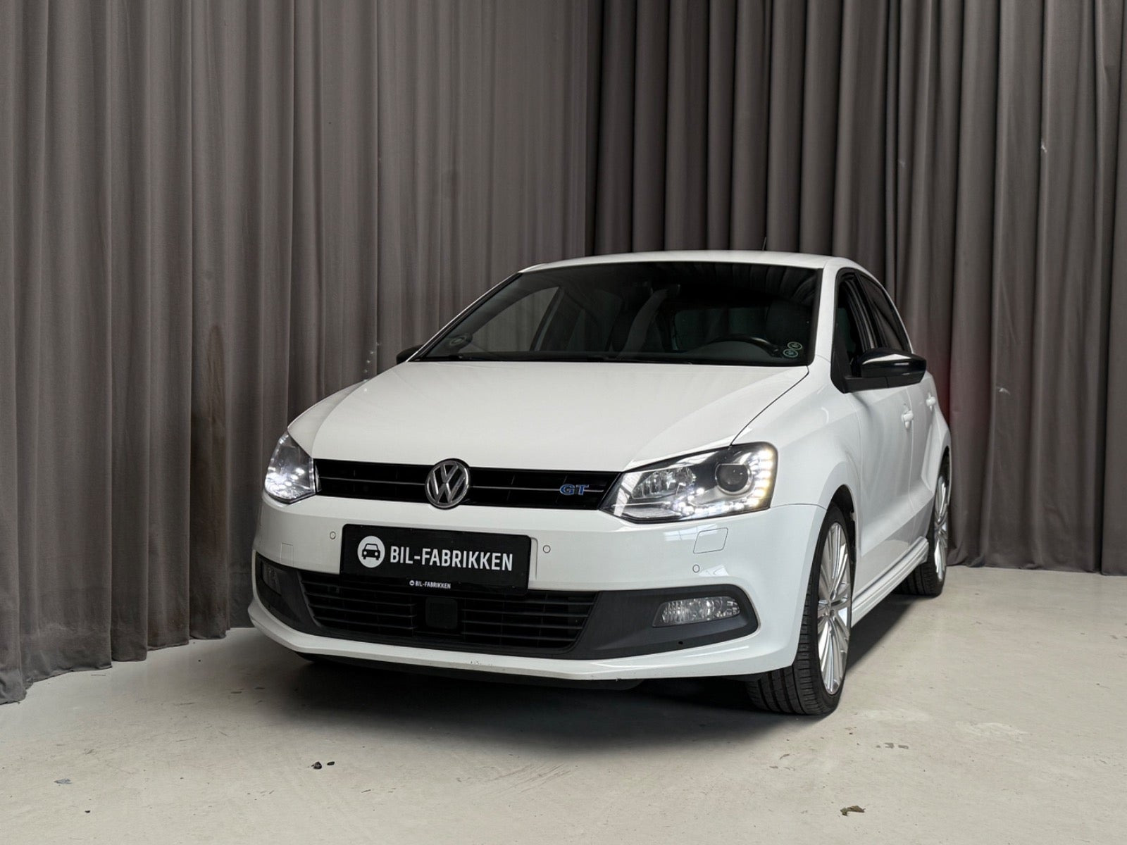 Hvid VW Polo fra 2017