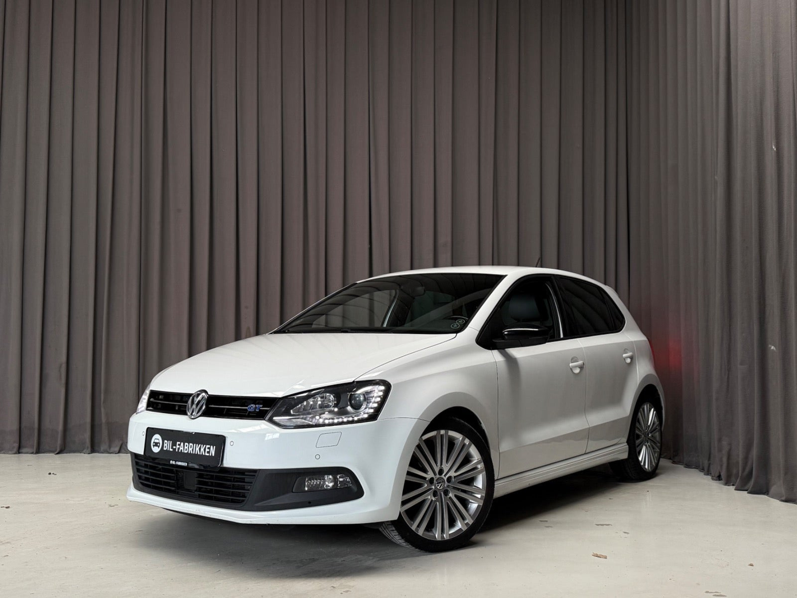Hvid VW Polo fra 2017