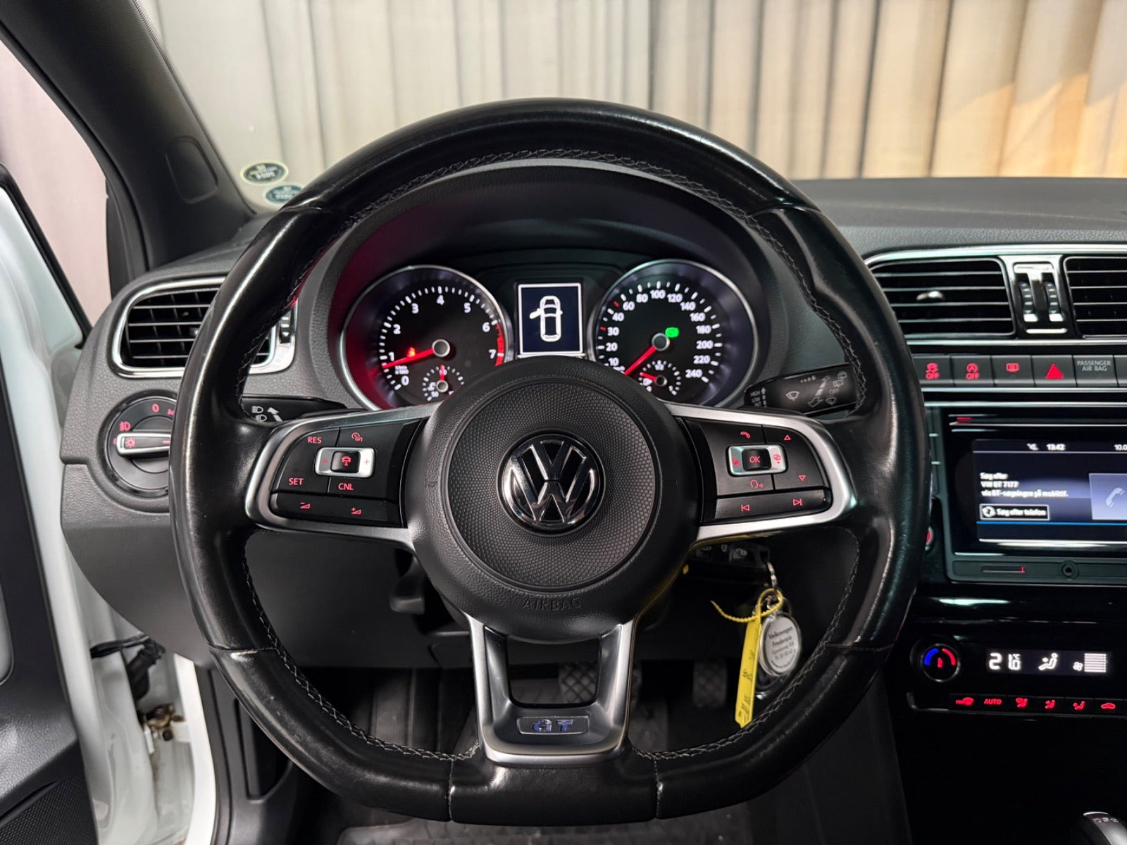 Hvid VW Polo fra 2017