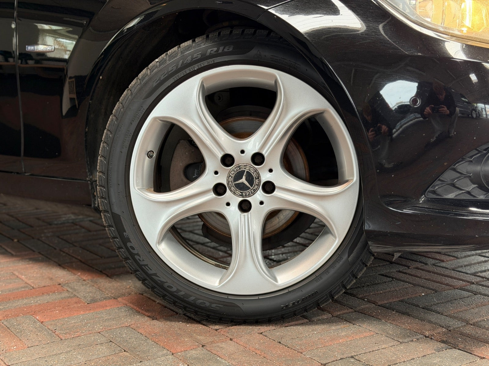 Sort Mercedes C200 fra 2012