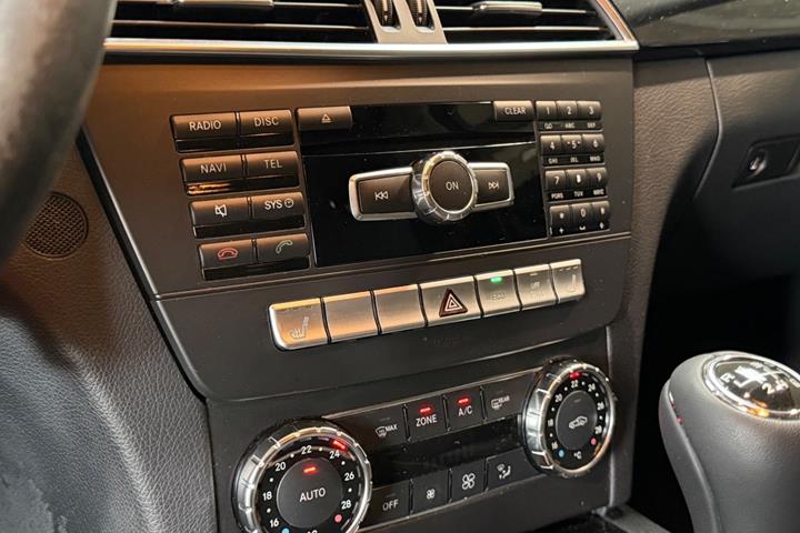 Sort Mercedes C200 fra 2012