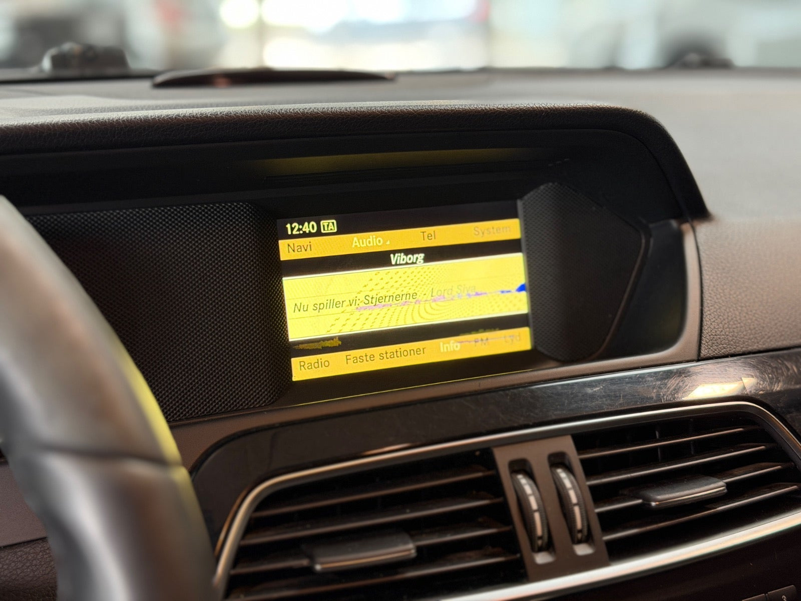 Sort Mercedes C200 fra 2012