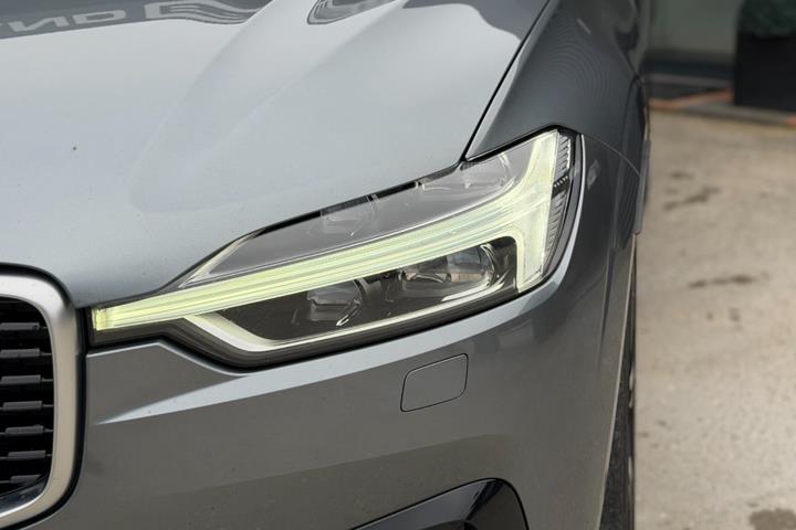Sølv Volvo XC60 fra 2018