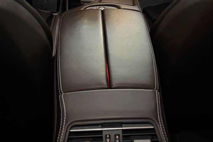Sort BMW M6 fra 2014