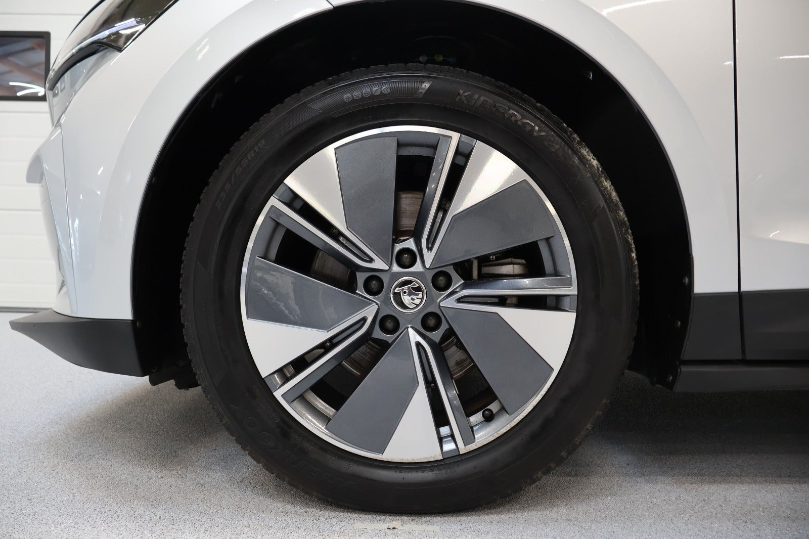 Sølv Skoda Enyaq fra 2023
