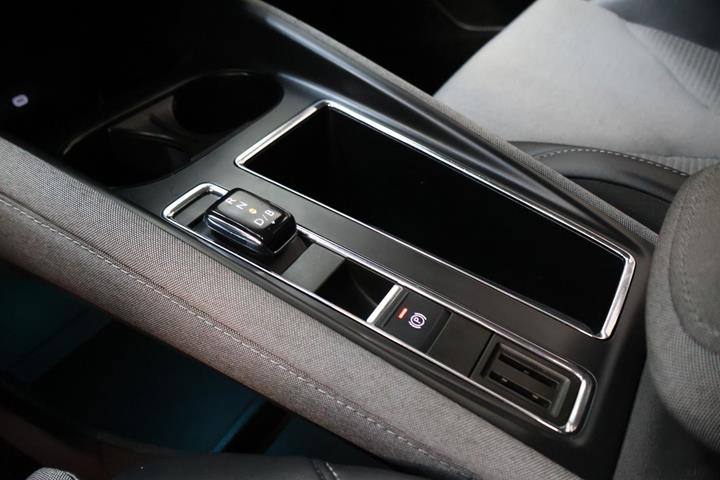 Sølv Skoda Enyaq fra 2023