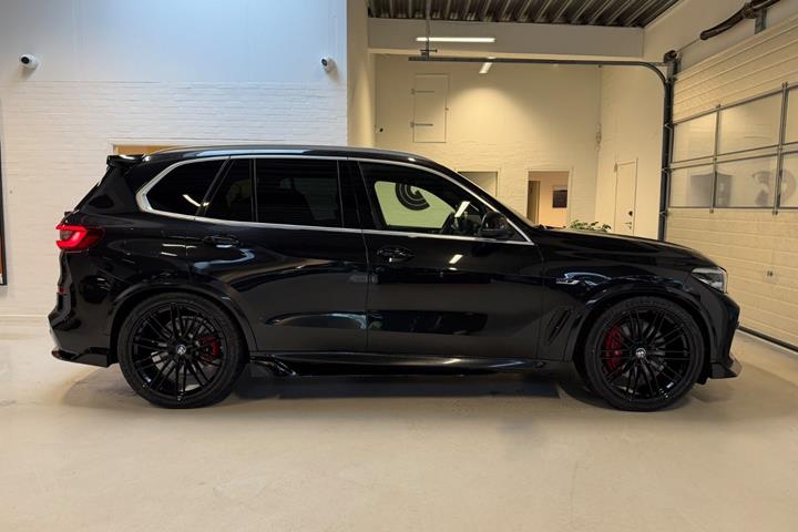 Sort BMW X5 fra 2023