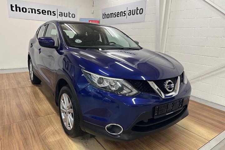 Blå Nissan Qashqai fra 2017