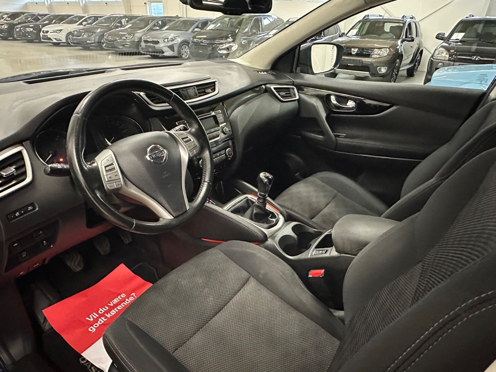 Blå Nissan Qashqai fra 2017