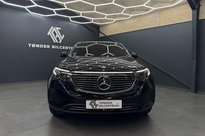 Sort Mercedes EQC400 fra 2023