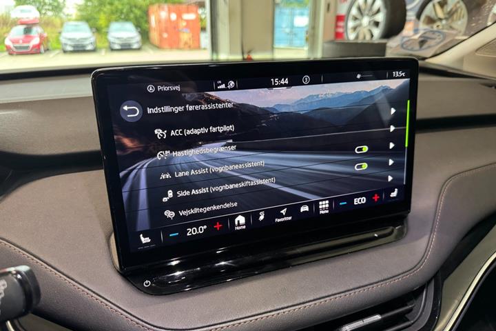 Sølv Skoda Enyaq fra 2021