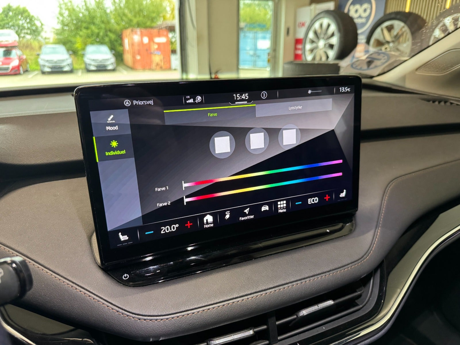 Sølv Skoda Enyaq fra 2021