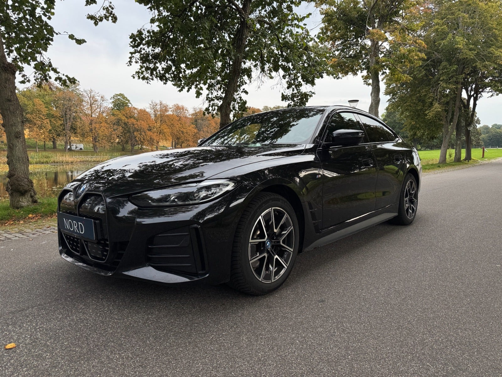 Sort BMW i4 fra 2022
