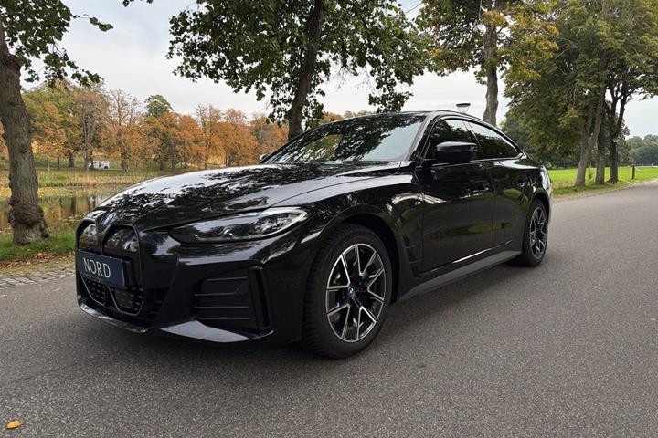 Sort BMW i4 fra 2022