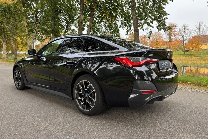 Sort BMW i4 fra 2022