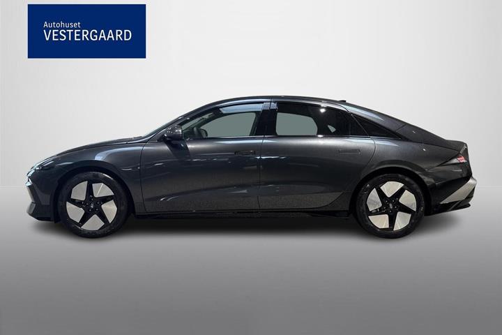 Grå Hyundai Ioniq 6 fra 2026