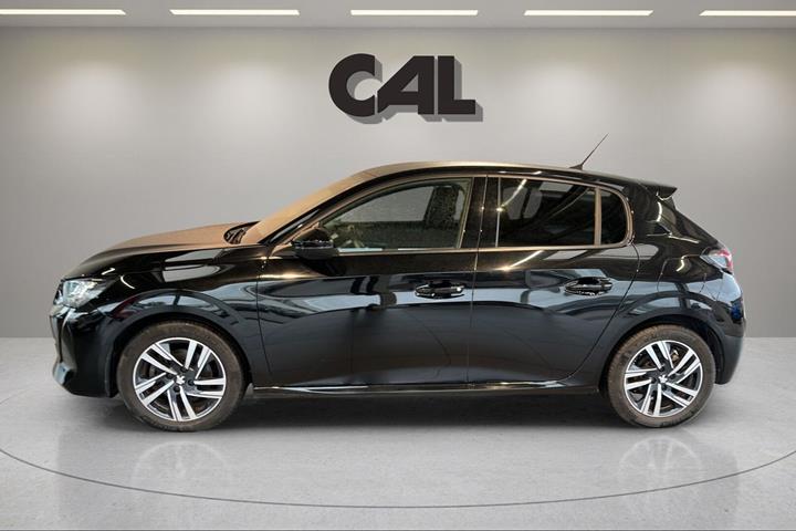 Sort Peugeot 208 fra 2023