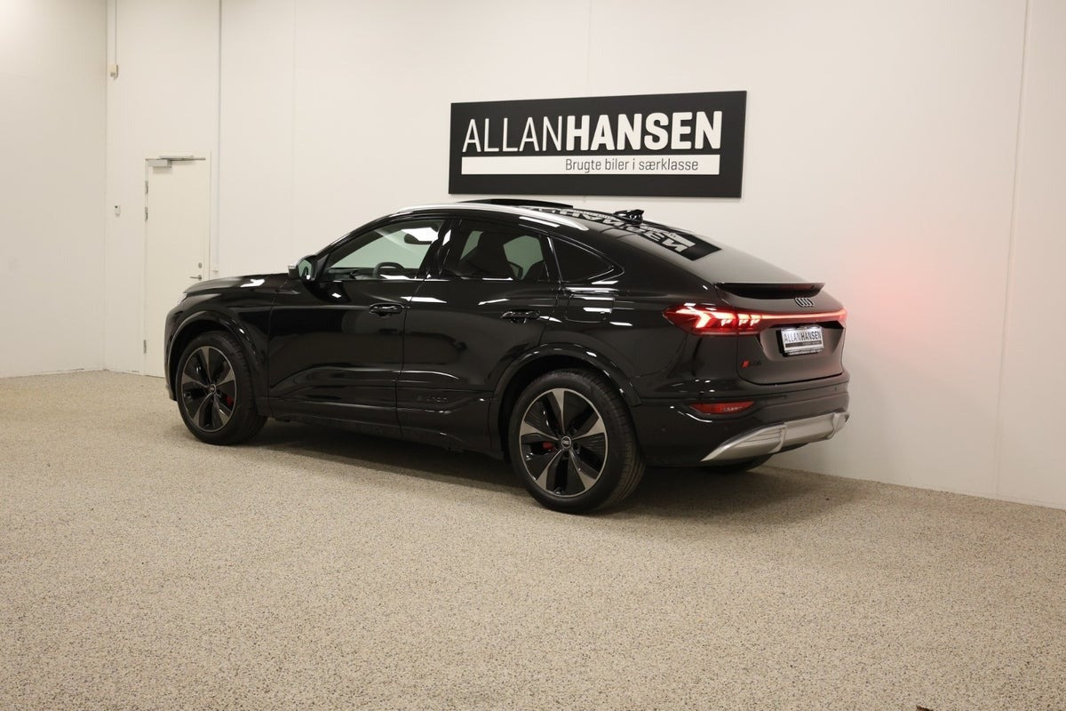 Sort Audi SQ6 e-tron fra 2026