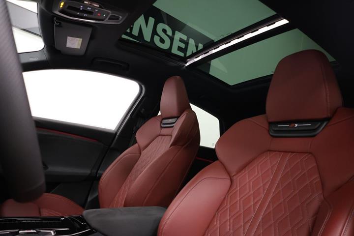 Sort Audi SQ6 e-tron fra 2026