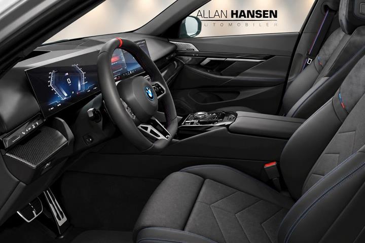 Grå BMW i5 fra 2024