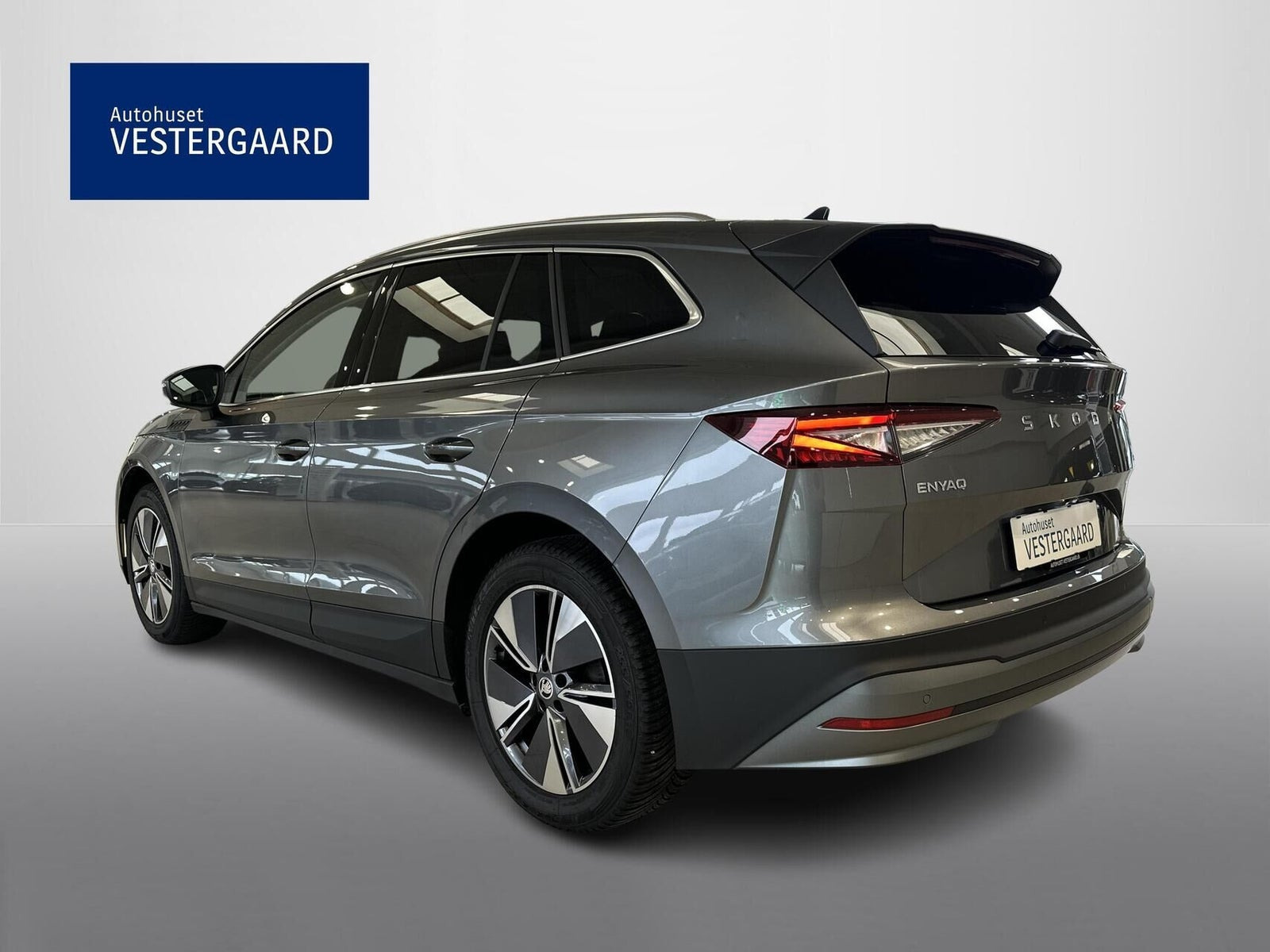 Grå Skoda Enyaq fra 2025