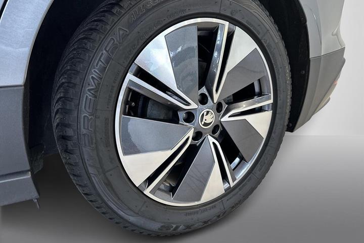 Grå Skoda Enyaq fra 2025