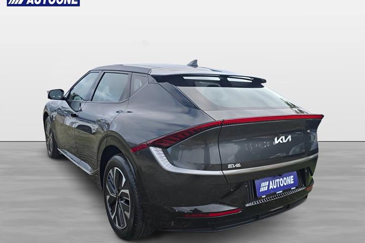 Grå Kia EV6 fra 2021
