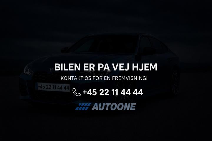 Blå Tesla Model 3 fra 2023