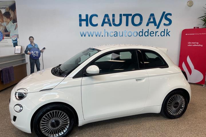 Hvid Fiat 500e fra 2023