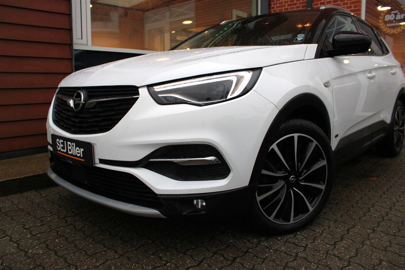 Hvid Opel Grandland X fra 2021