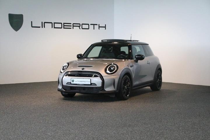 Sølv Mini Cooper SE fra 2023