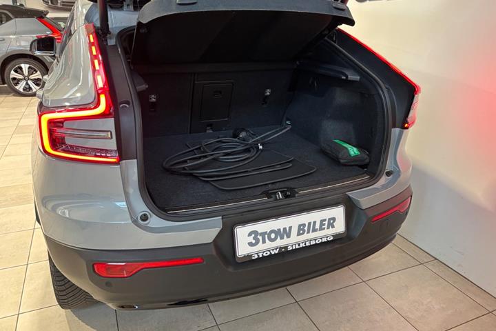 Grå Volvo C40 fra 2024