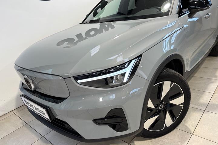 Grå Volvo C40 fra 2024