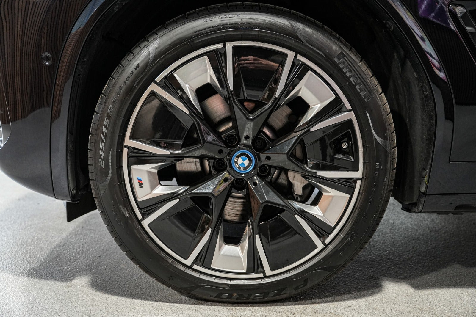 Sort BMW iX3 fra 2023
