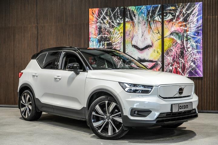 Hvid Volvo XC40 fra 2021
