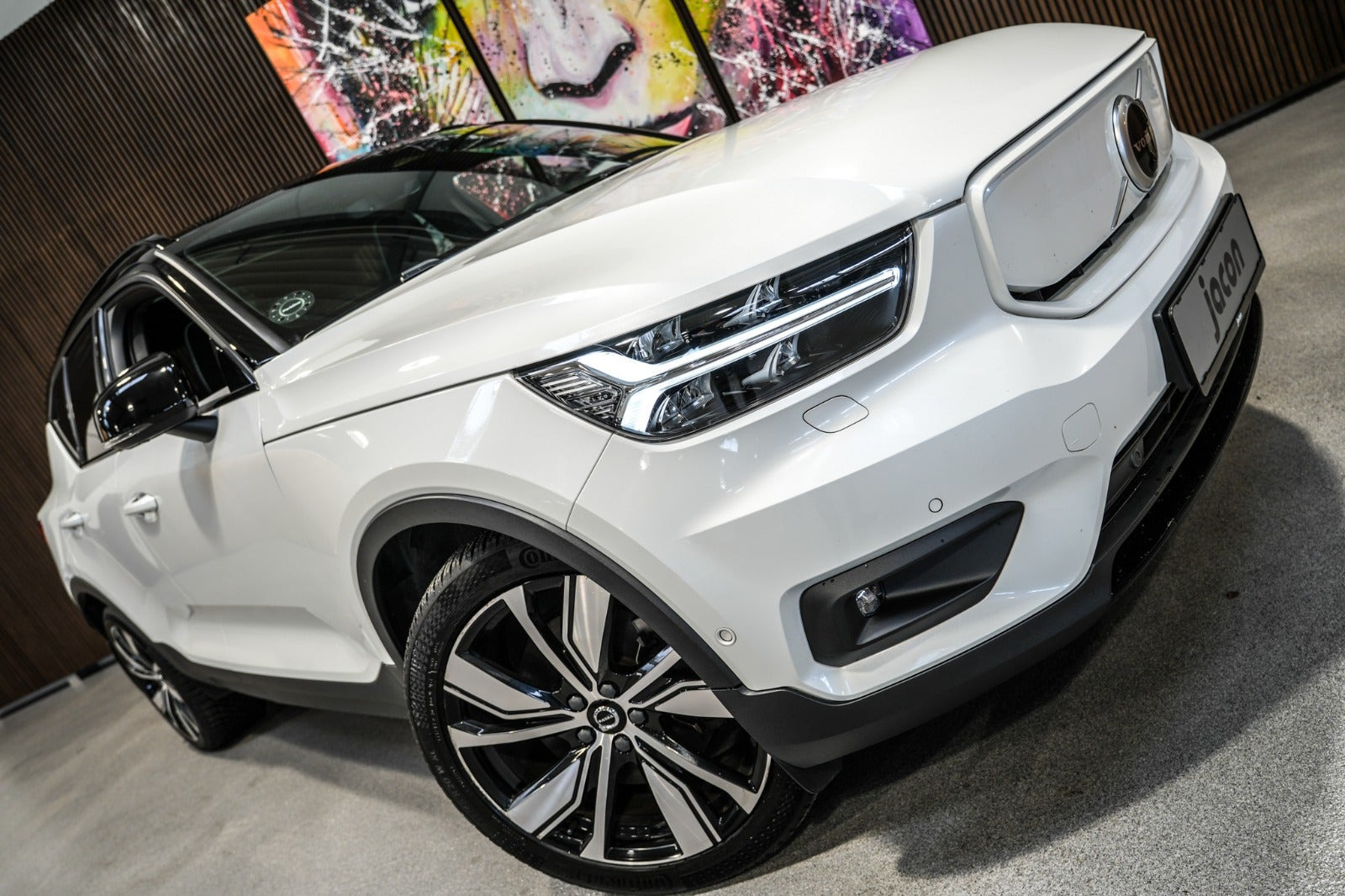 Hvid Volvo XC40 fra 2021