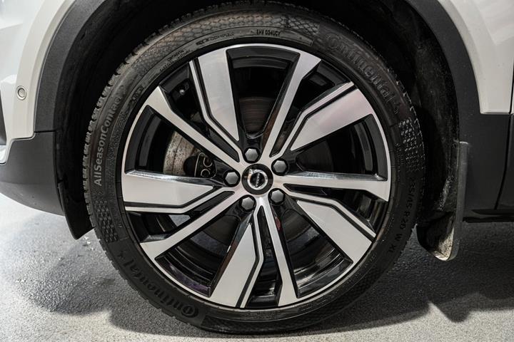 Hvid Volvo XC40 fra 2021