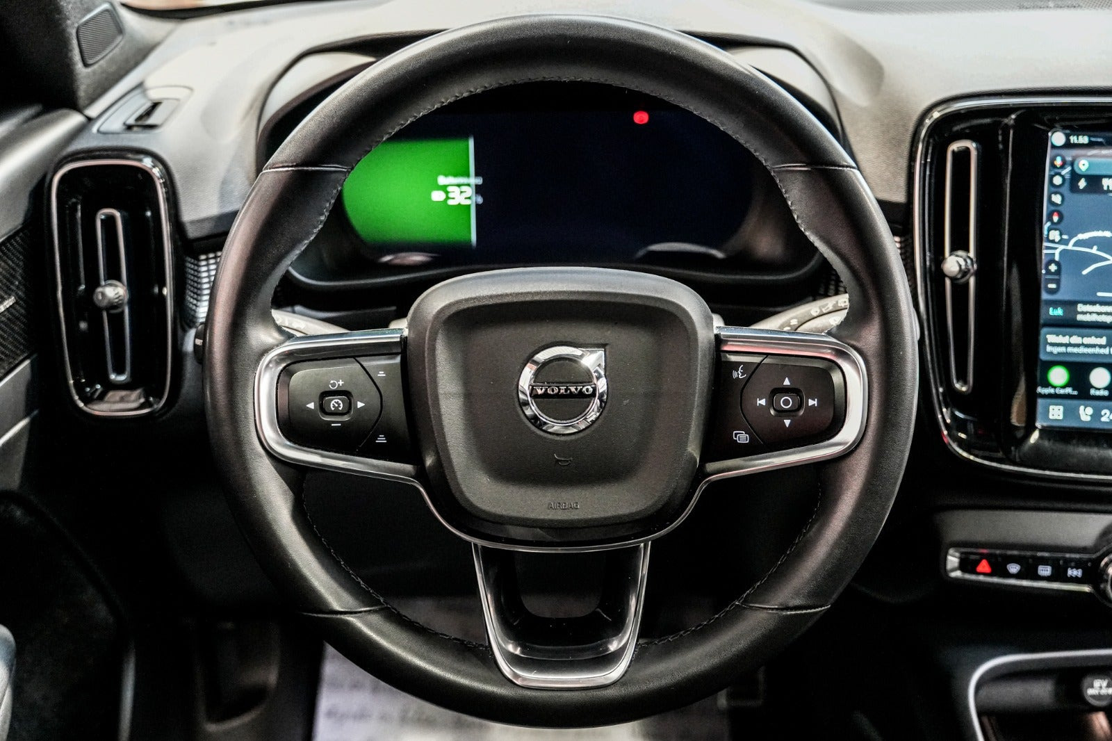 Hvid Volvo XC40 fra 2021