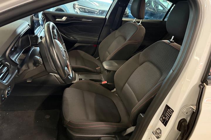 Hvid Ford Focus fra 2019