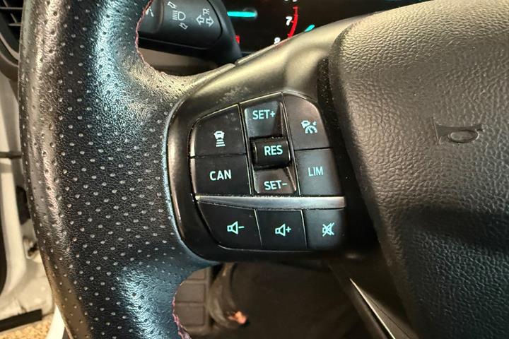 Hvid Ford Focus fra 2019