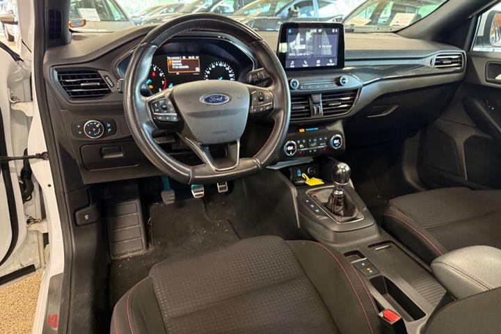 Hvid Ford Focus fra 2019