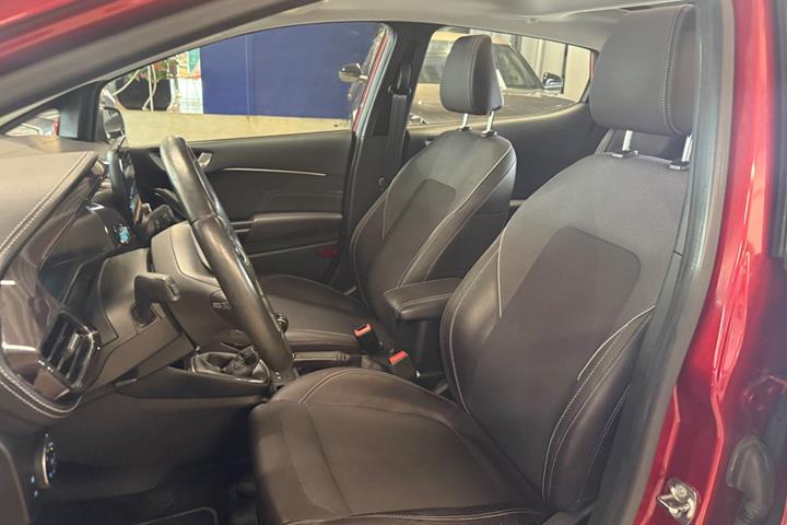Rød Ford Fiesta fra 2018