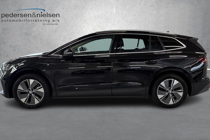 Sort Skoda Enyaq fra 2023