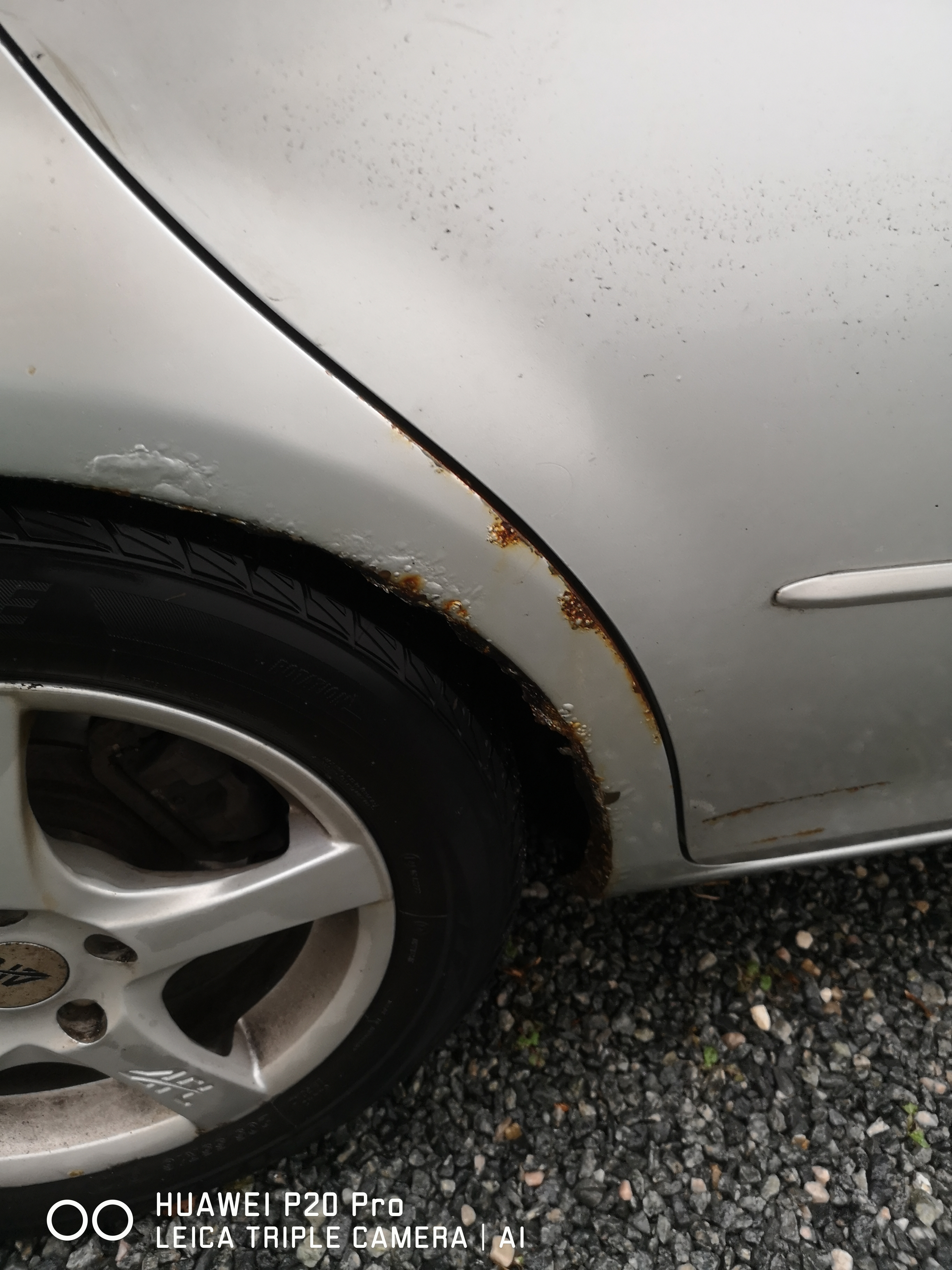 Grå Mazda 6 fra 2004