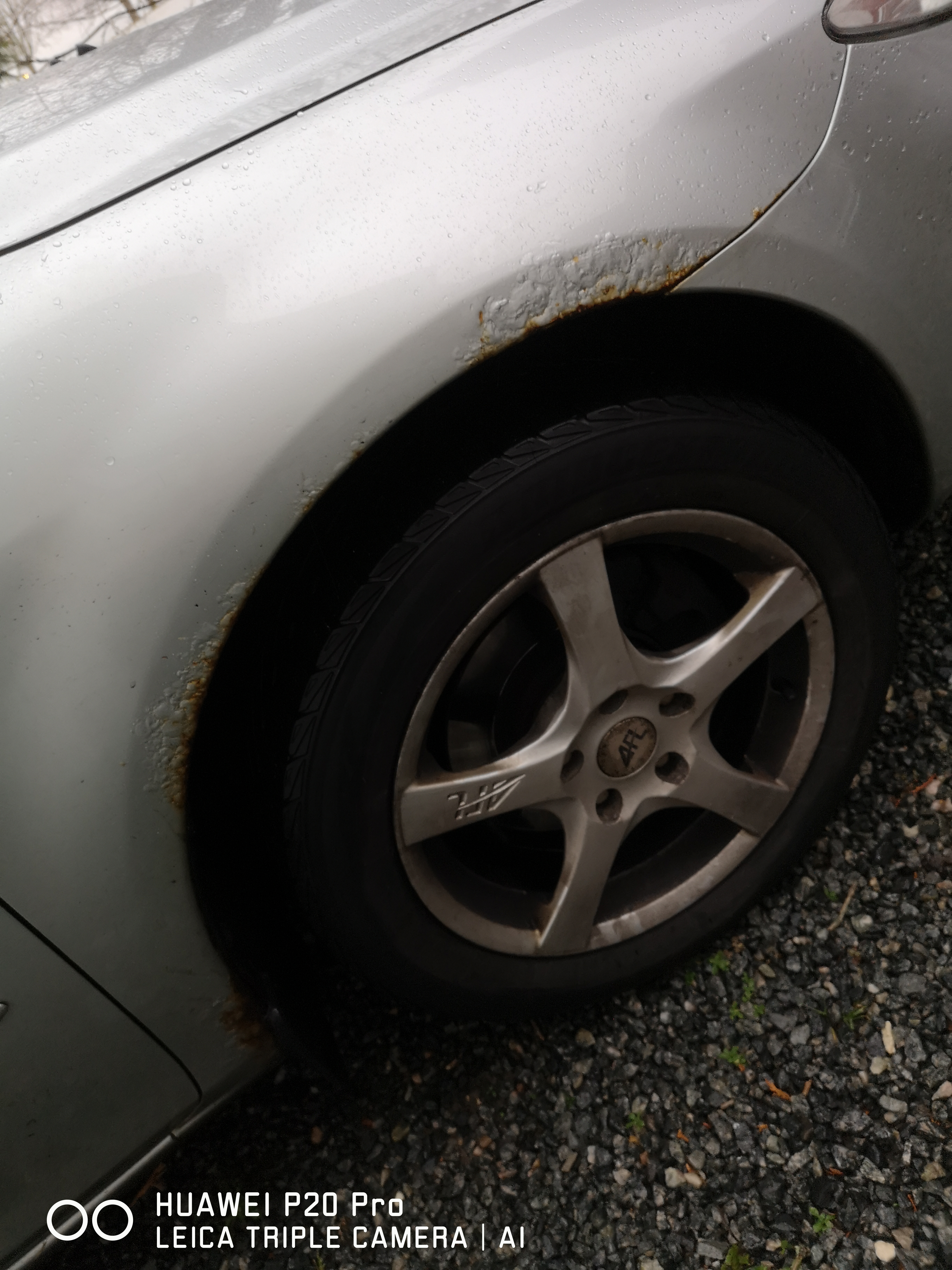 Grå Mazda 6 fra 2004