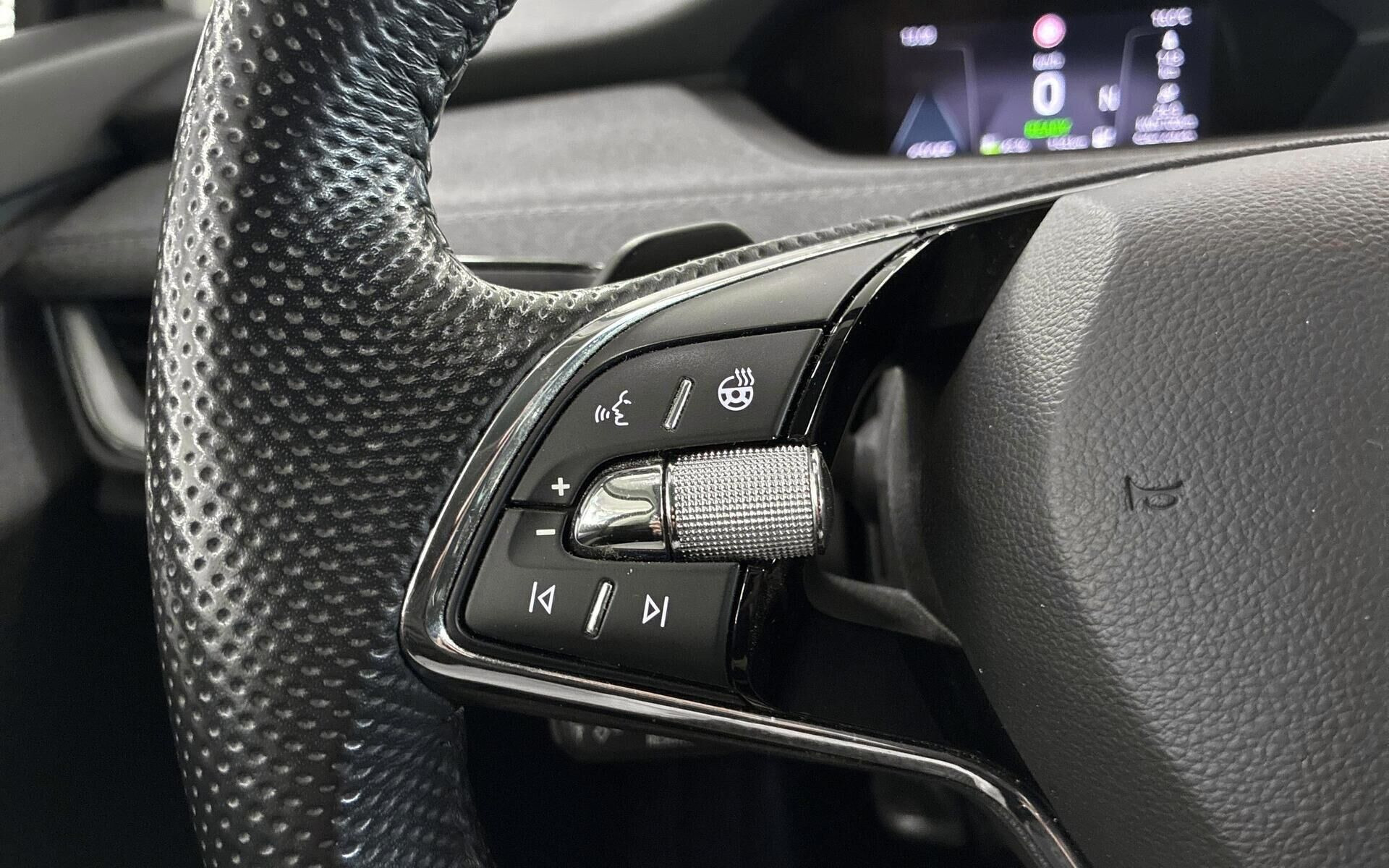 Sort Skoda Enyaq fra 2023