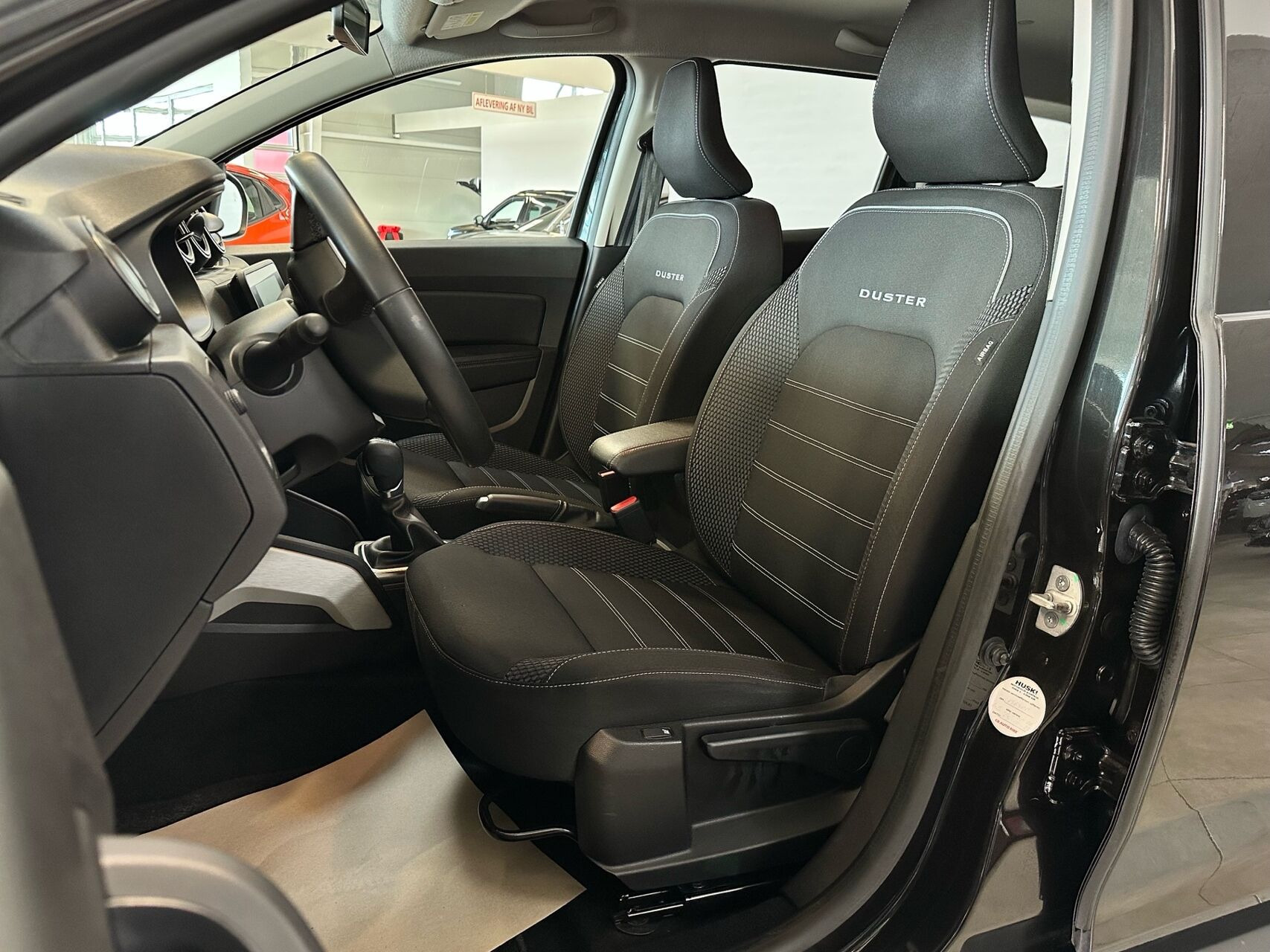 Sort Dacia Duster fra 2021